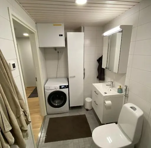 アパート Modern Two Bedroom Near Helsinki Airport ヴァンター