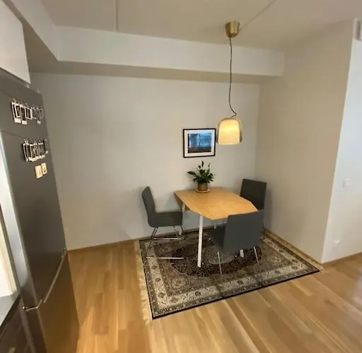 Modern Two Bedroom Near Helsinki Airport *